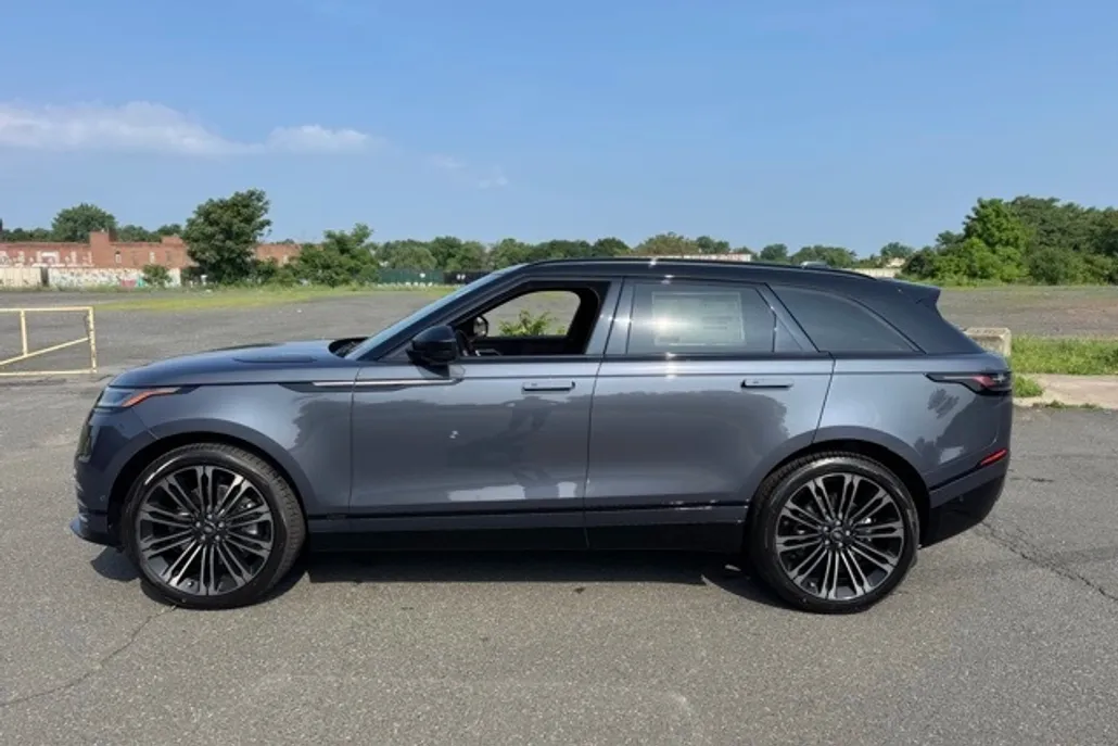 2026 Land Rover Range Rover Velar P400 Autobiography photo 1