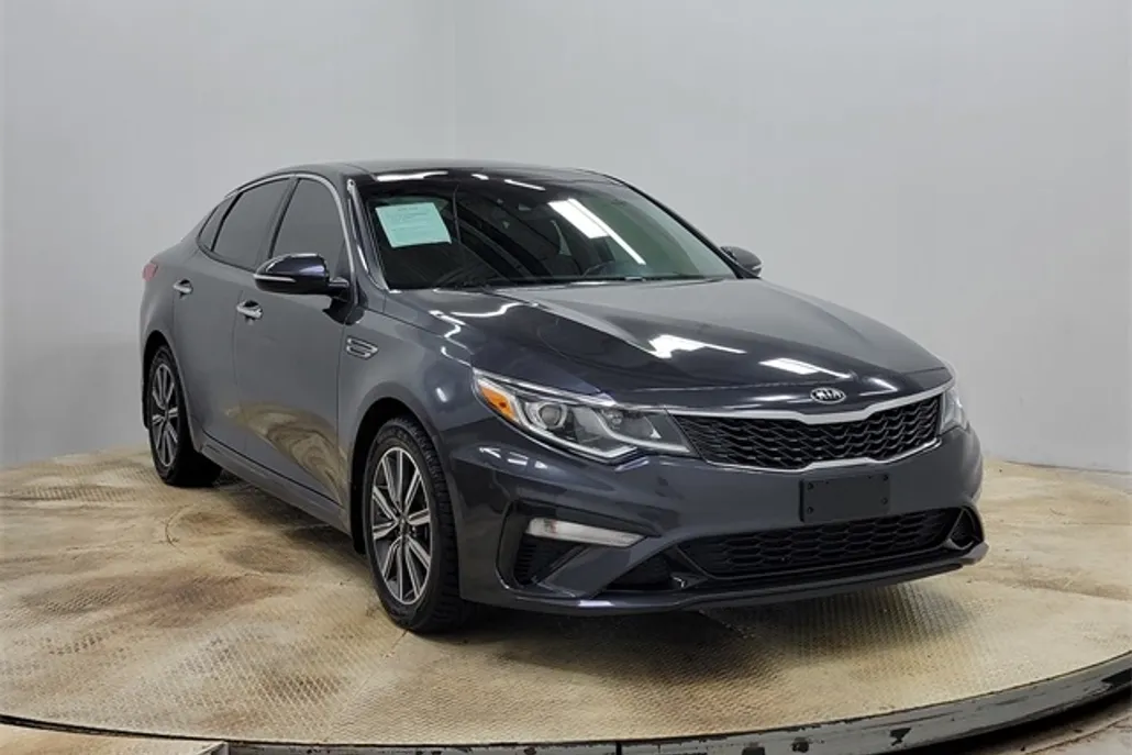 2019 Kia Optima LX photo 1