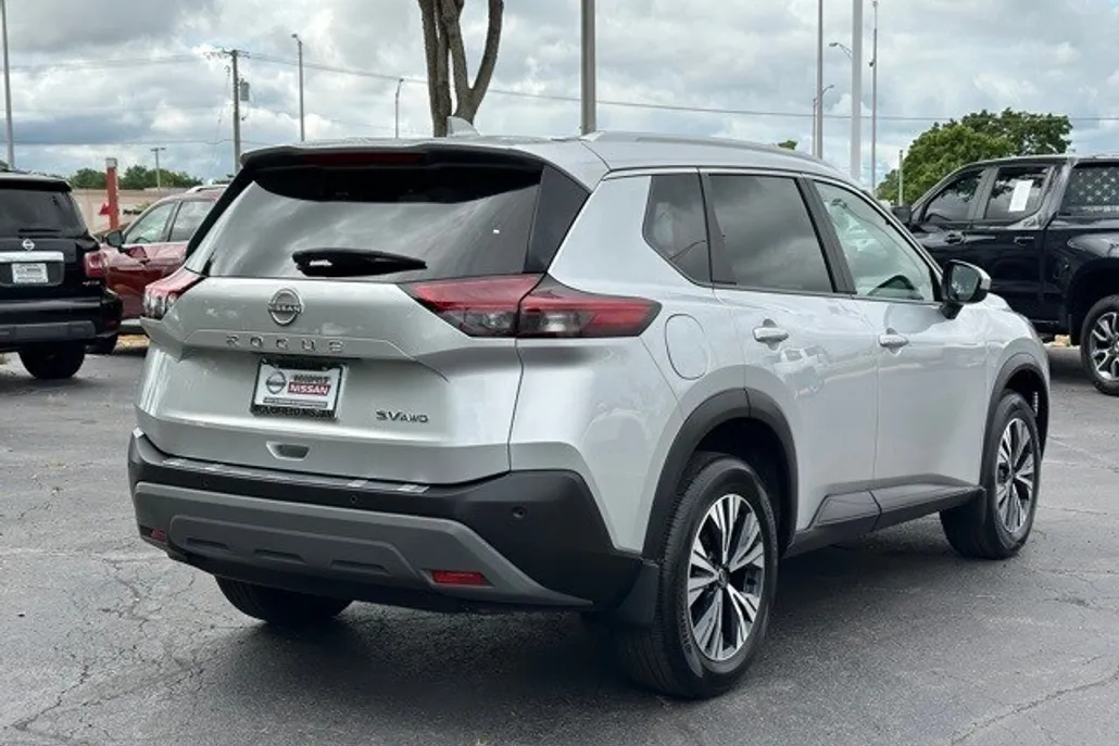 2023 Nissan Rogue SV photo 1