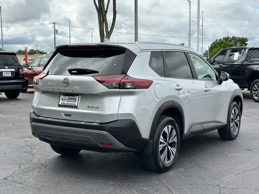 2023 Nissan Rogue SV photo 1