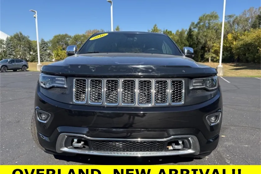 2016 Jeep Grand Cherokee Overland photo 1