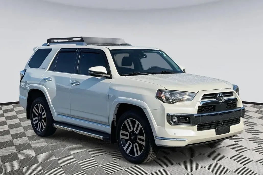 2022 Toyota 4Runner Limited photo 1