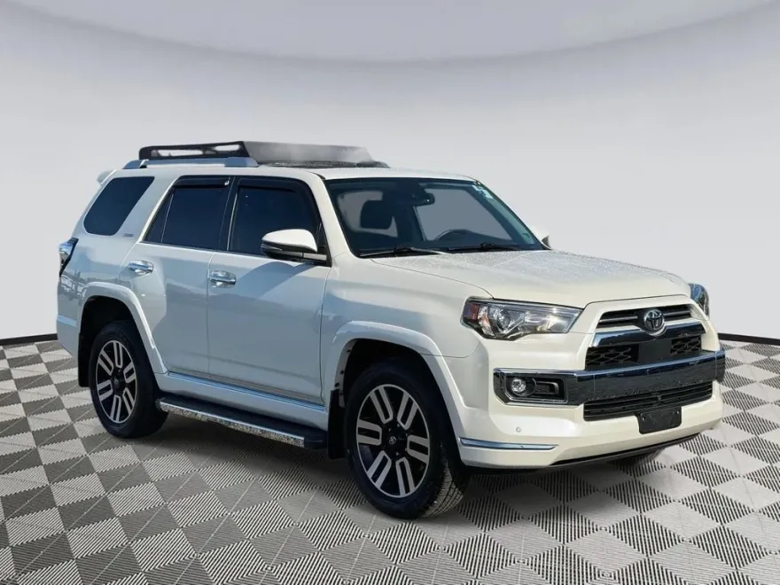 2022 Toyota 4Runner Limited photo 1