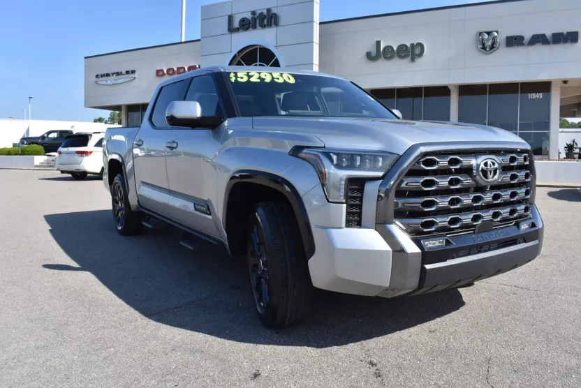 2024 Toyota Tundra Platinum CrewMax photo 1