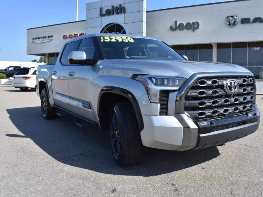 2024 Toyota Tundra Platinum CrewMax photo 1