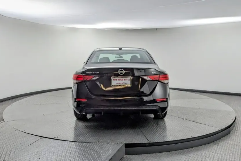 2023 Nissan Sentra SV photo 1