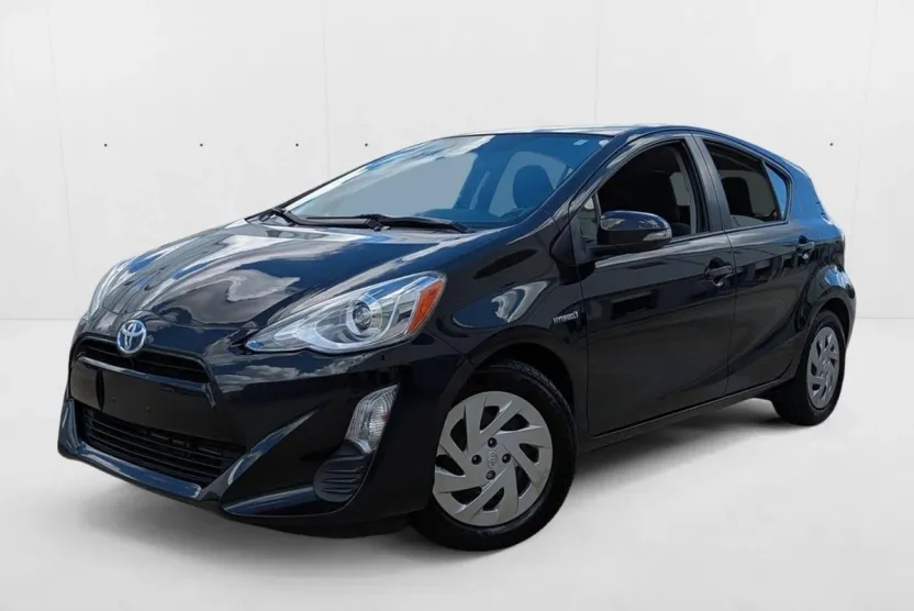 2016 Toyota Prius C Two photo 1