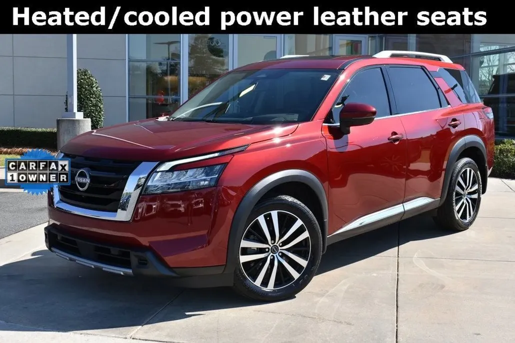 2023 Nissan Pathfinder Platinum photo 1