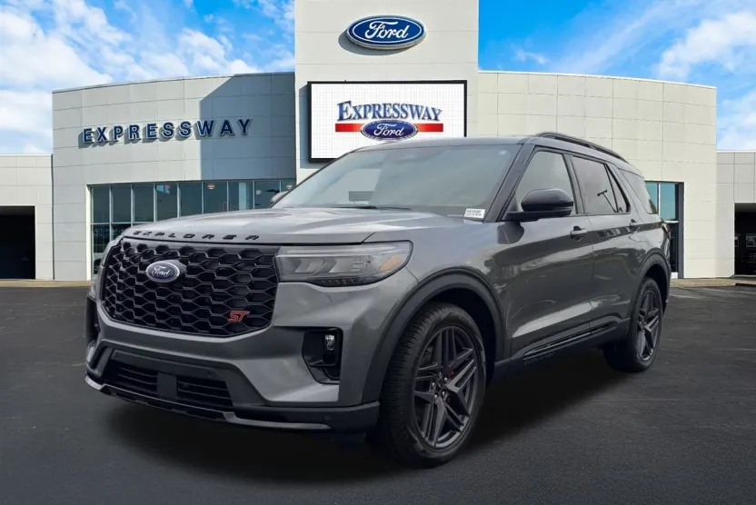 2025 Ford Explorer ST photo 1
