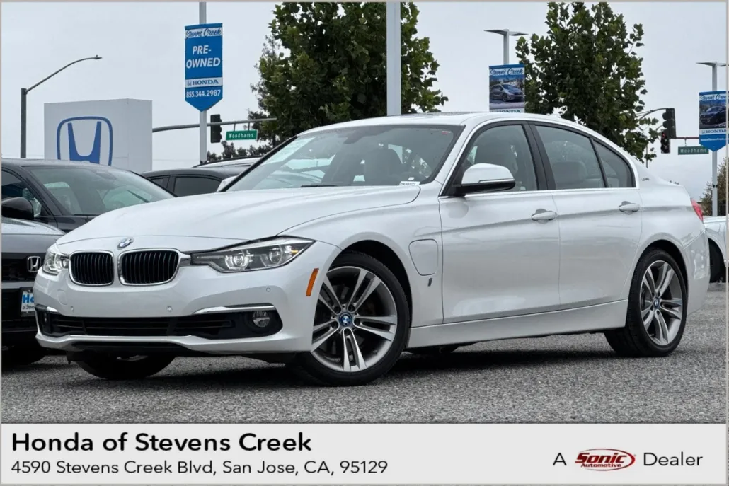 2017 Bmw 330e 3-Series photo 1