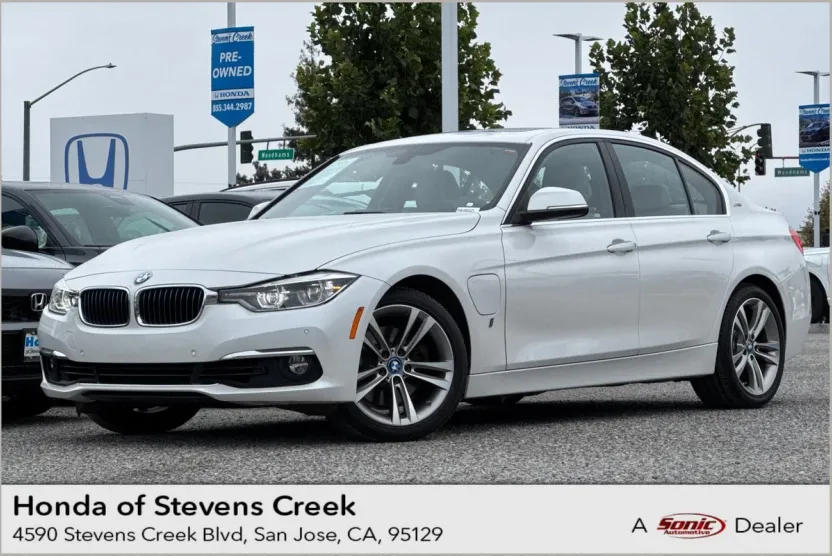 2017 Bmw 330e 3-Series photo 1