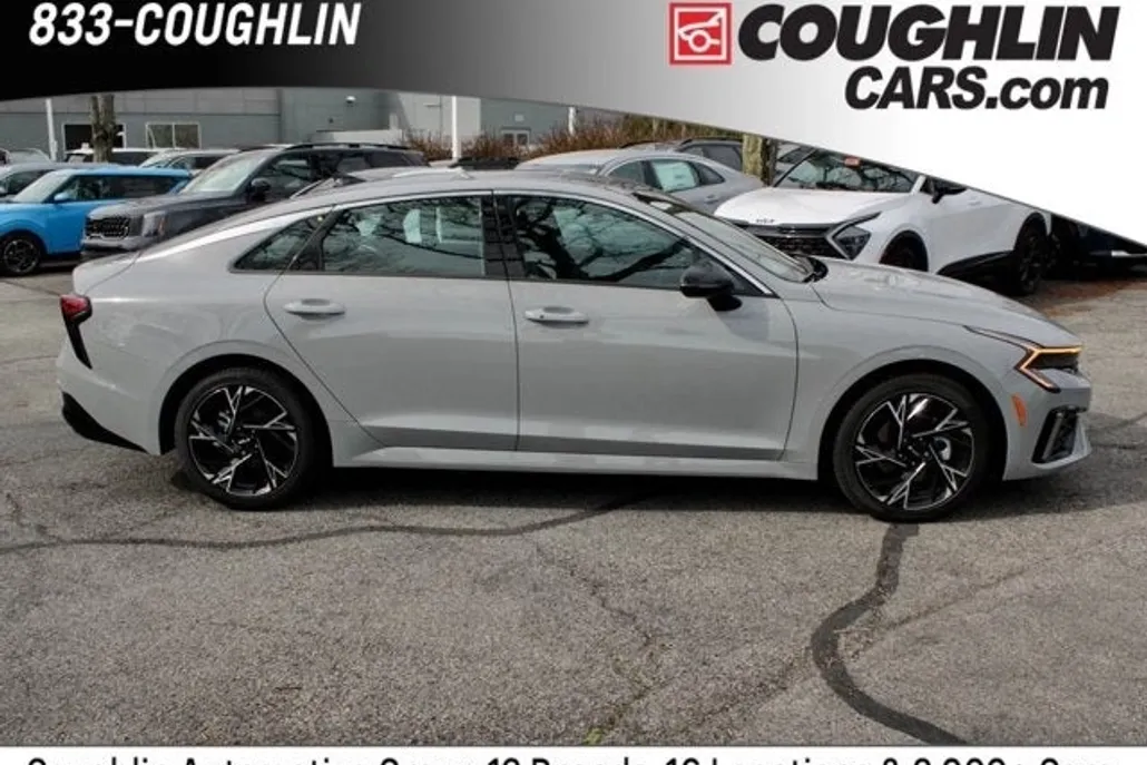 2025 Kia K5 GT-Line photo 1