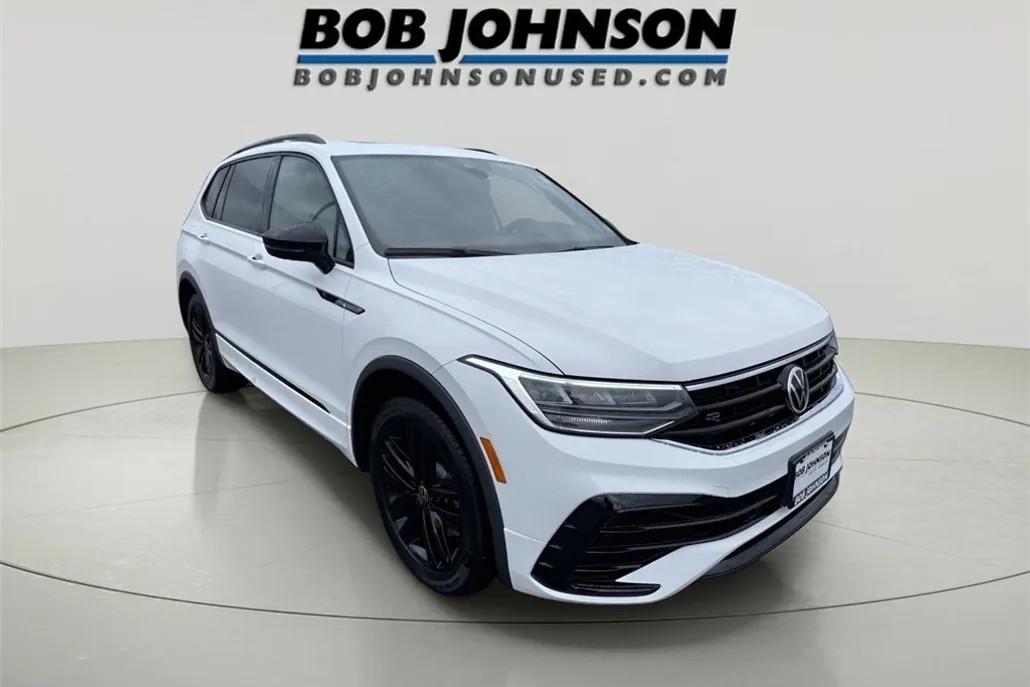 2022 Volkswagen Tiguan SE R-Line Black photo 1