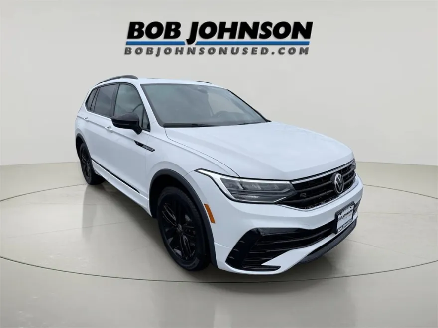 2022 Volkswagen Tiguan SE R-Line Black photo 1