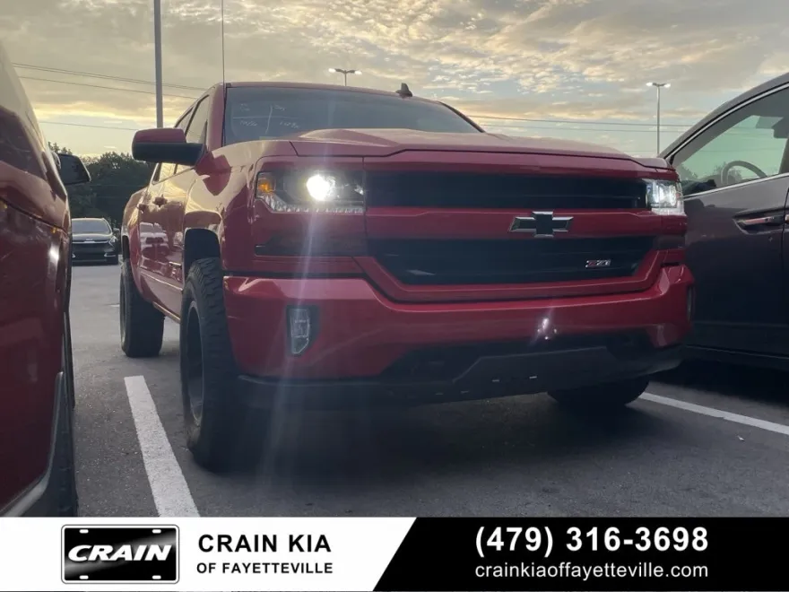 2018 Chevrolet Silverado 1500 LT2 photo 1