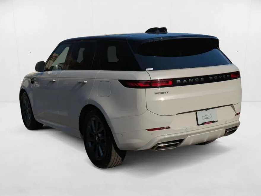 2025 Land Rover Range Rover Sport SE photo 1