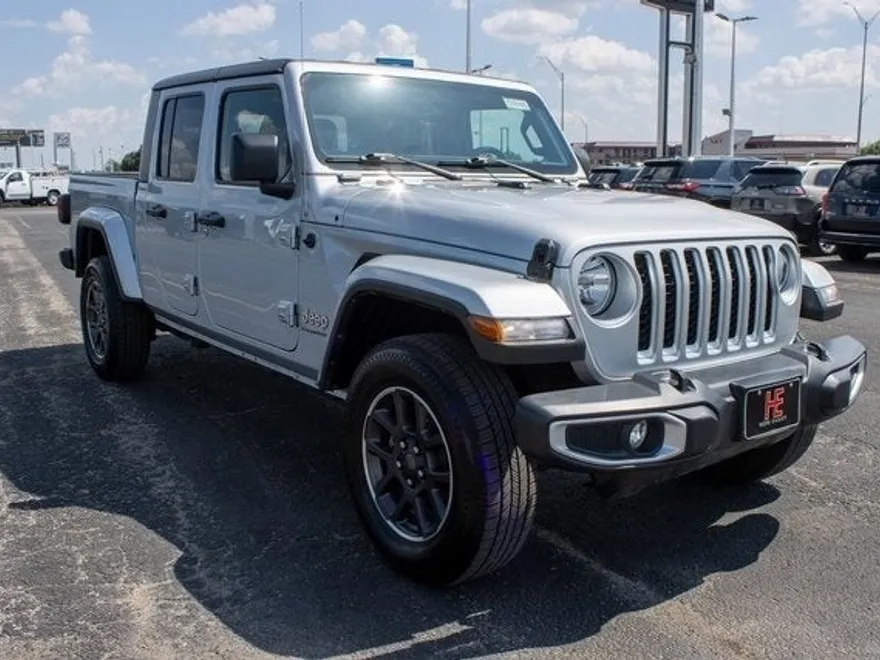 2023 Jeep Gladiator Overland photo 1