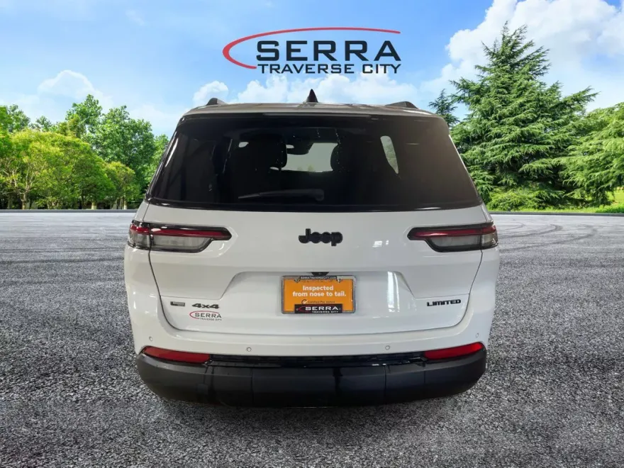 2022 Jeep Grand Cherokee Limited photo 1