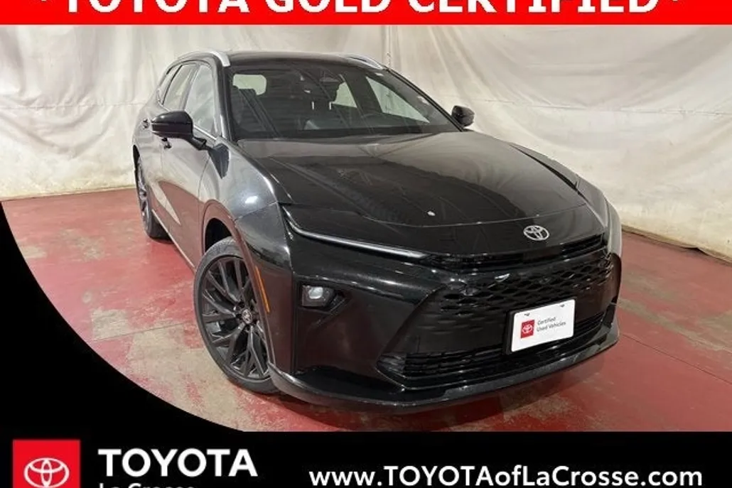 2025 Toyota Crown Signia Limited photo 1