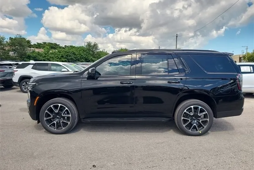 2026 Chevrolet Tahoe RST photo 1