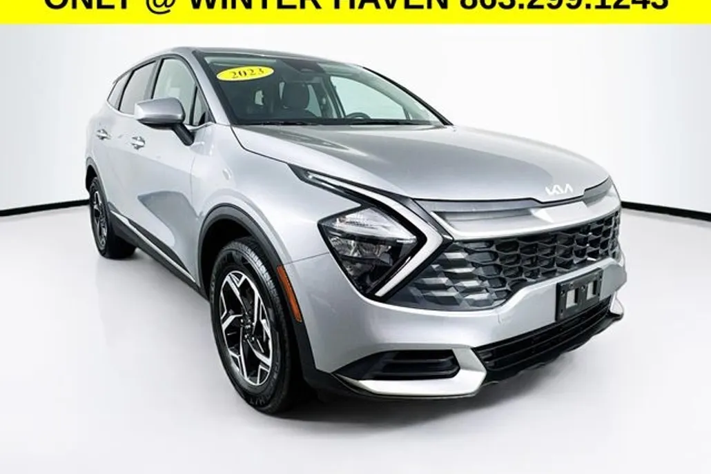 2023 Kia Sportage LX photo 1