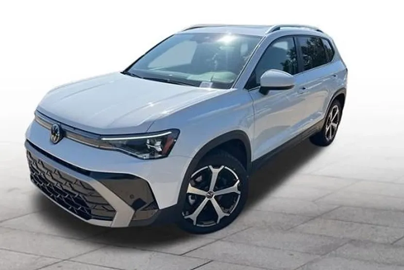 2025 Volkswagen Taos SEL photo 1