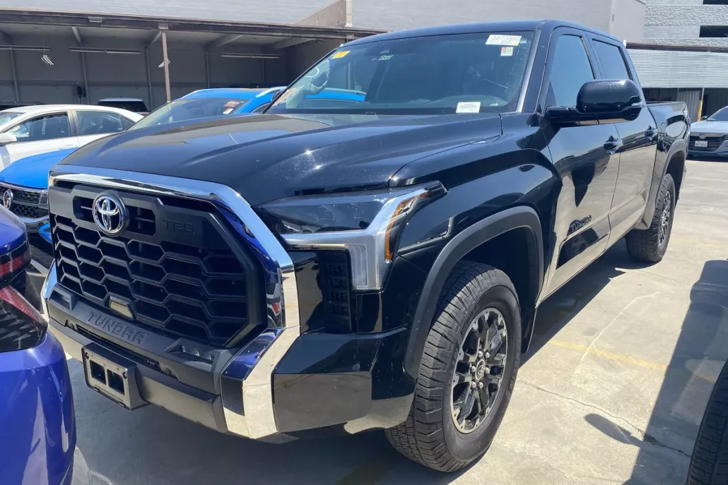 2024 Toyota Tundra SR5 CrewMax photo 1