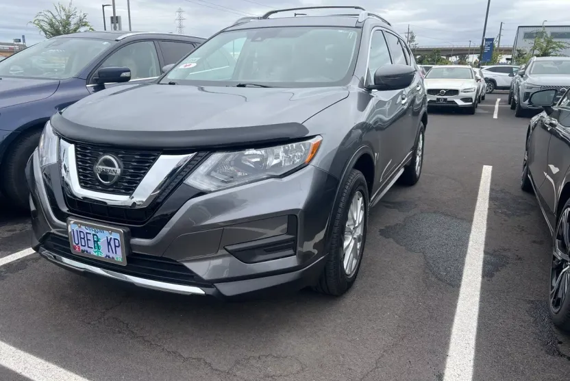 2020 Nissan Rogue S photo 1