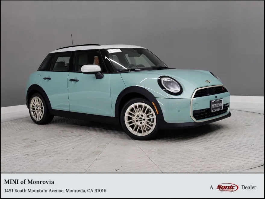 2026 Mini Cooper S Iconic photo 1