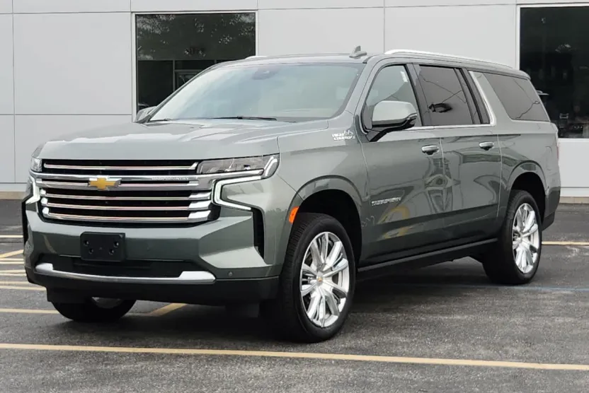 2024 Chevrolet Suburban High Country photo 1