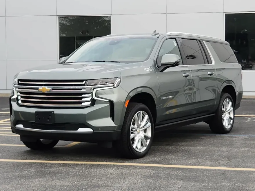 2024 Chevrolet Suburban High Country photo 1