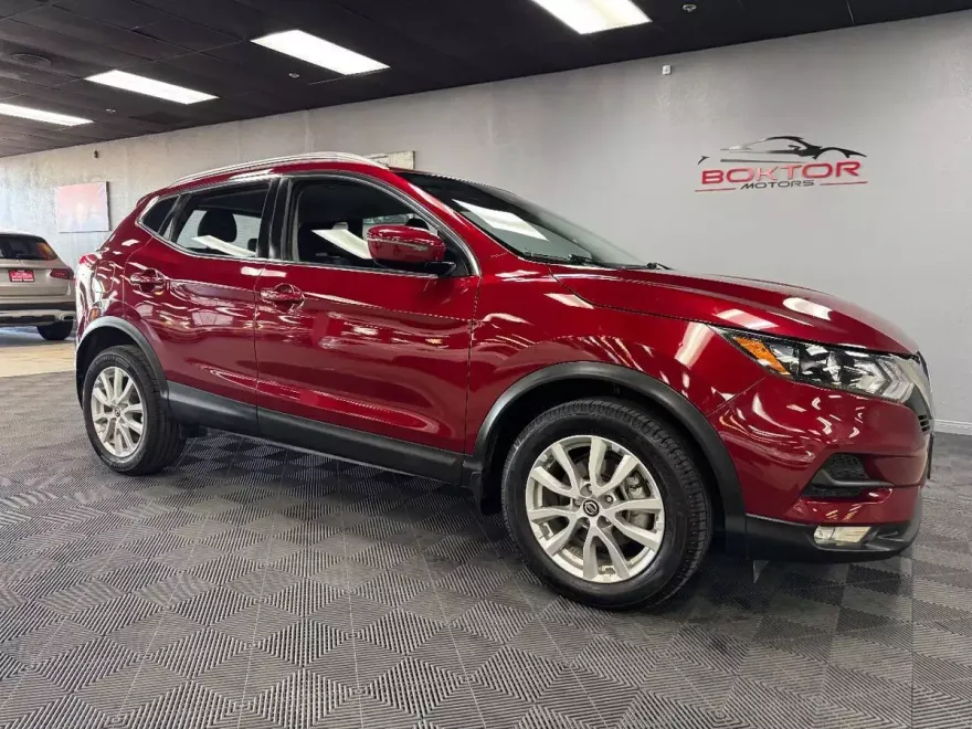 2021 Nissan Rogue Sport SL photo 1