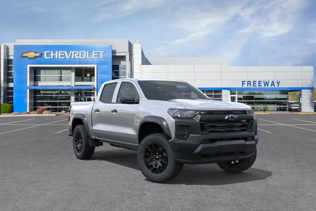 2026 Chevrolet Colorado Trail Boss photo 1