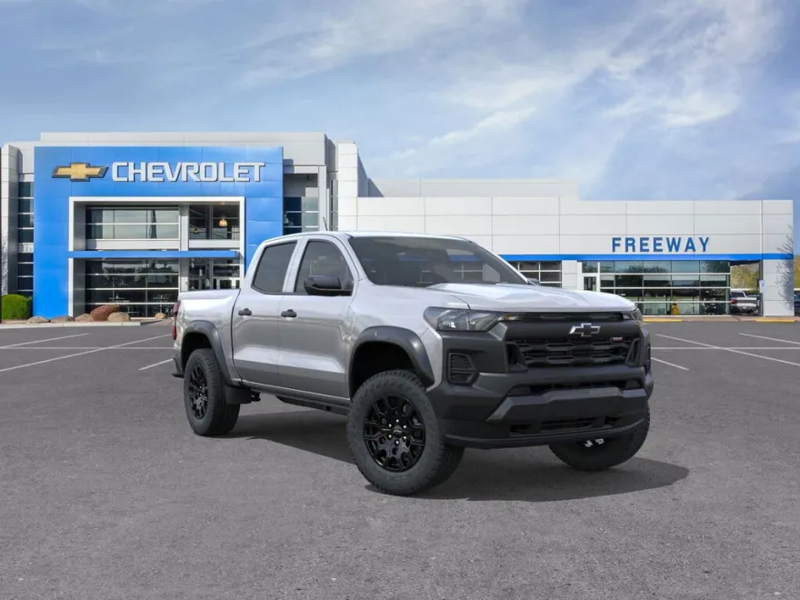 2026 Chevrolet Colorado Trail Boss photo 1