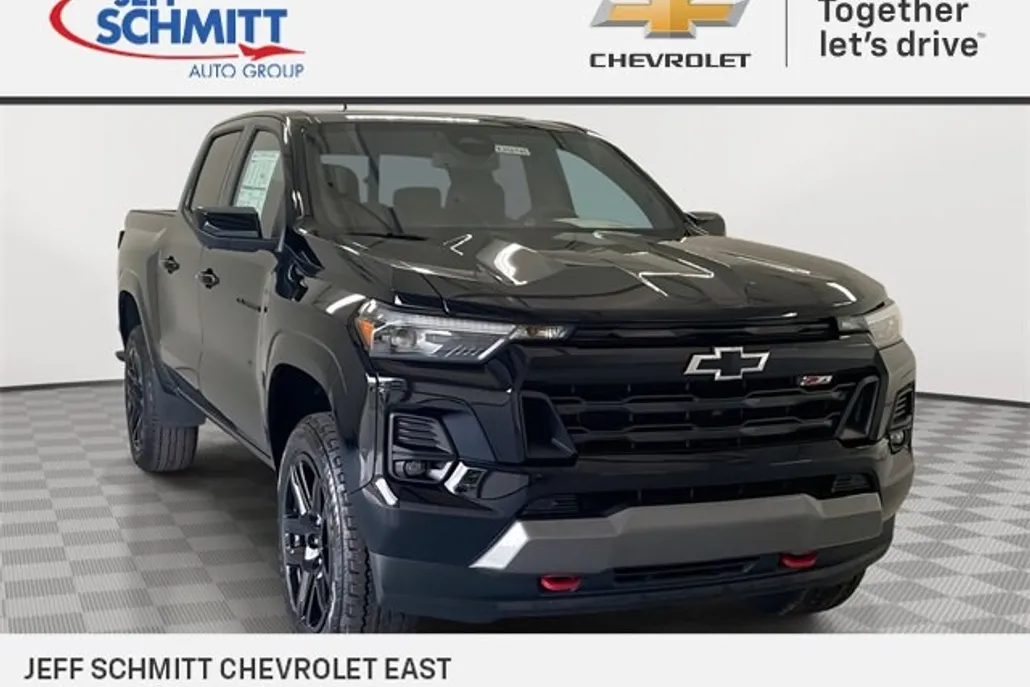 2025 Chevrolet Colorado Z71 photo 1
