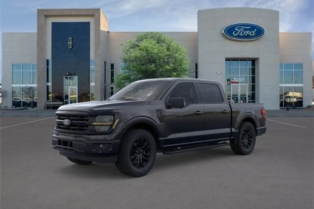 2025 Ford F-150 XLT photo 1