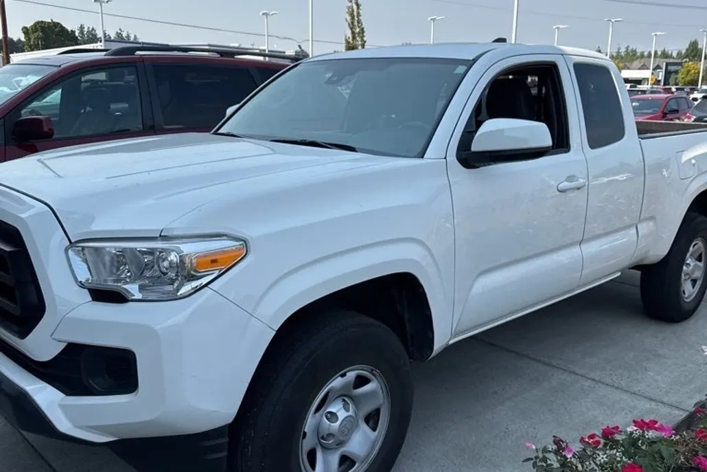 2022 Toyota Tacoma SR photo 1