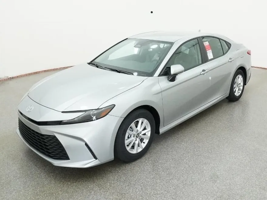 2026 Toyota Camry LE photo 1