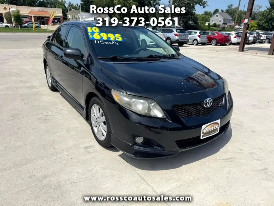 2010 Toyota Corolla photo 1