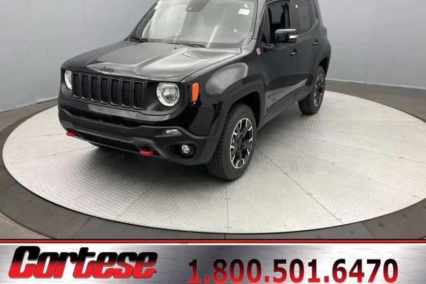 2023 Jeep Renegade Trailhawk photo 1