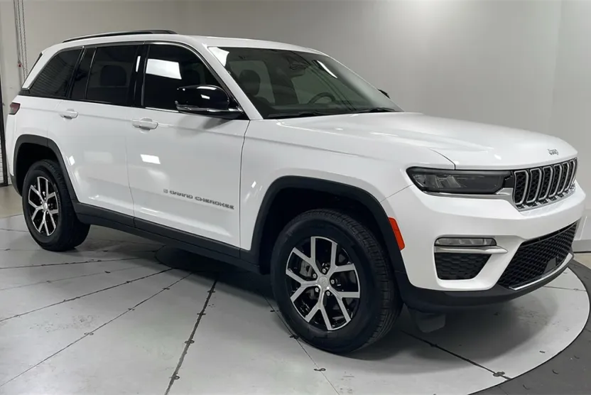 2024 Jeep Grand Cherokee Limited photo 1