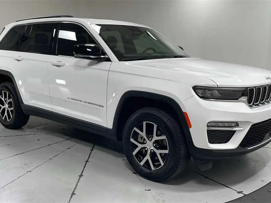 2024 Jeep Grand Cherokee Limited photo 1