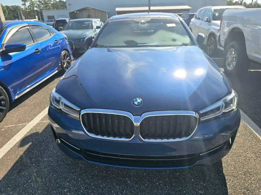 2023 Bmw 530i photo 1