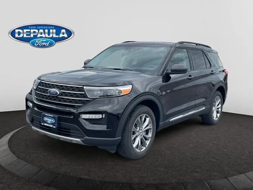 2022 Ford Explorer XLT photo 1