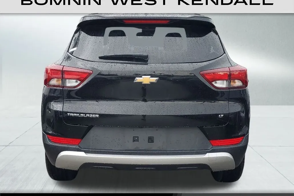 2023 Chevrolet Trailblazer LT photo 1