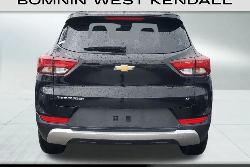 2023 Chevrolet Trailblazer LT photo 1