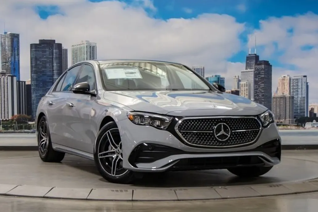 2025 Mercedes Benz E 350 4MATIC photo 1