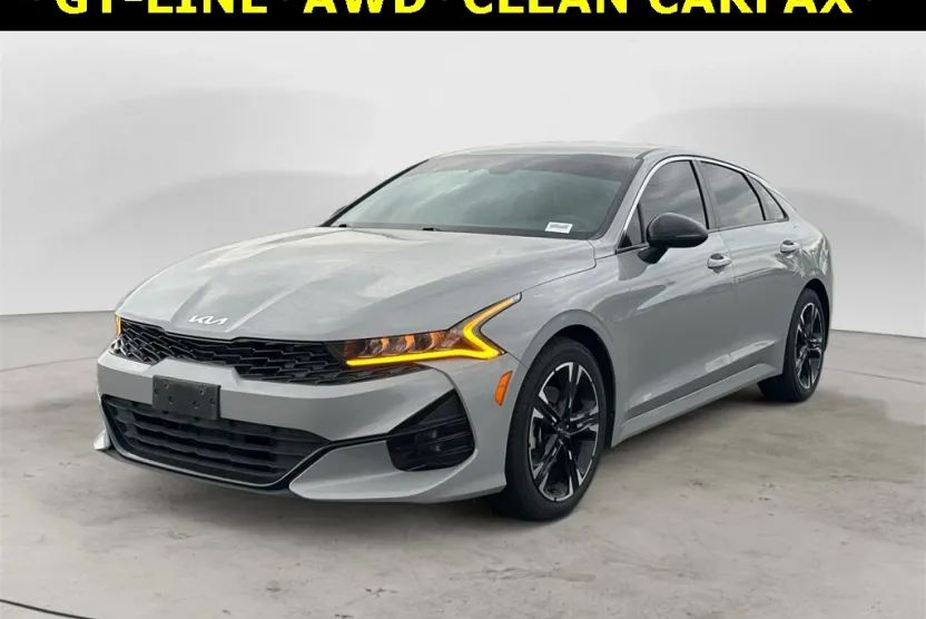 2022 Kia K5 GT-Line photo 1