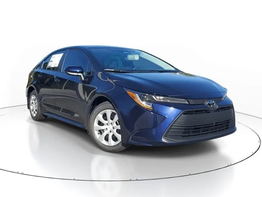 2026 Toyota Corolla LE photo 1