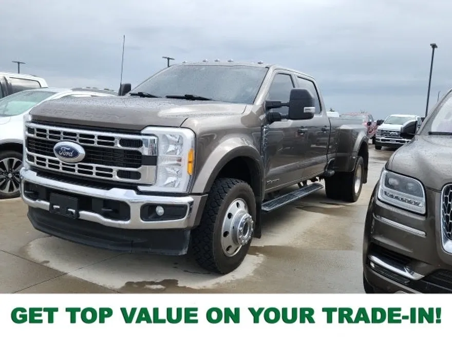 2023 Ford F-450 XLT photo 1